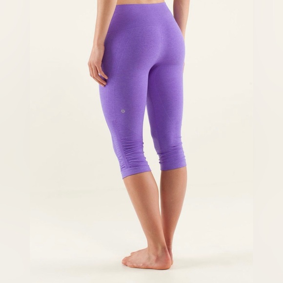 Lululemon In The Flow Crop
Power Purple - Picture 1 of 8